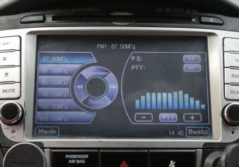 Подержанный автомобиль Hyundai ix35 2012 года (16 фото)