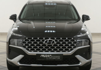 Подержанный автомобиль Hyundai Santa Fe 2021 года (6 фото)