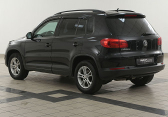 Подержанный автомобиль Volkswagen Tiguan 2012 года (2 фото)