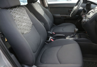 Подержанный автомобиль Kia Soul 2011 года (10 фото)