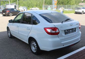Подержанный автомобиль LADA (ВАЗ) Granta Liftback 2016 года (5 фото)