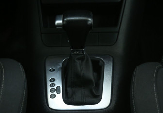 Подержанный автомобиль Volkswagen Golf Plus 2010 года (13 фото)