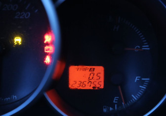 Подержанный автомобиль Mazda 3 Sedan 2006 года (18 фото)