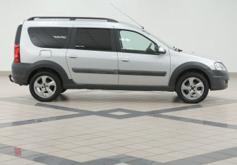 Подержанный автомобиль LADA (ВАЗ) Largus Wagon 2018 года (5 фото)