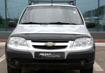 Подержанный автомобиль Chevrolet Niva 2009 года (2 фото)