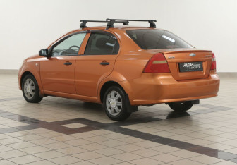 Подержанный автомобиль Chevrolet Aveo Sedan 2007 года (2 фото)