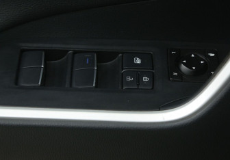 Подержанный автомобиль Toyota RAV4 2020 года (19 фото)