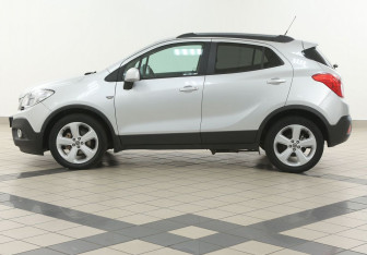 Подержанный автомобиль Opel Mokka 2013 года (7 фото)