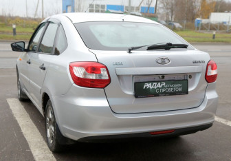 Подержанный автомобиль LADA (ВАЗ) Granta Liftback 2016 года (4 фото)
