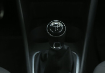 Подержанный автомобиль Volkswagen Polo Sedan 2016 года (15 фото)