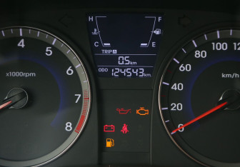 Подержанный автомобиль Hyundai Solaris Sedan 2013 года (18 фото)