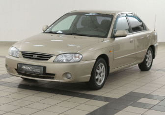 Подержанный автомобиль Kia Spectra Sedan 2008 года (8 фото)