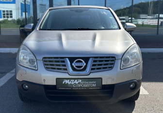 Подержанный автомобиль Nissan Qashqai 2008 года (2 фото)