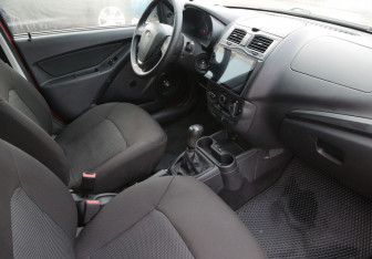 Подержанный автомобиль LADA (ВАЗ) Granta Liftback 2018 года (9 фото)