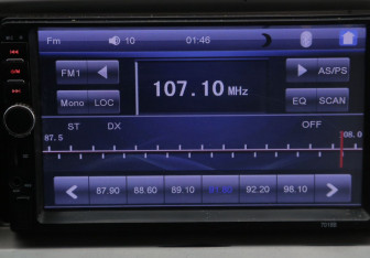 Подержанный автомобиль Kia Carnival 2005 года (14 фото)