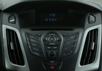 Подержанный автомобиль Ford Focus Sedan 2012 года (13 фото)