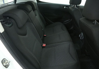 Подержанный автомобиль Peugeot 308 Hatchback 2012 года (11 фото)