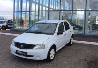 Подержанный автомобиль Renault Logan Sedan 2009 года (3 фото)