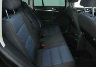 Подержанный автомобиль Volkswagen Tiguan 2013 года (11 фото)
