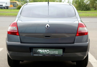Подержанный автомобиль Renault Megane Sedan 2007 года (5 фото)