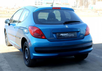 Подержанный автомобиль Peugeot 207 Hatchback 2008 года (4 фото)