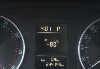 Подержанный автомобиль Skoda Octavia Liftback 2008 года (19 фото)