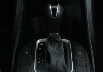 Подержанный автомобиль Hyundai Santa Fe 2016 года (18 фото)