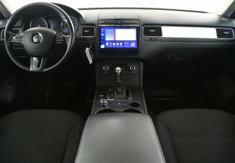 Подержанный автомобиль Volkswagen Touareg 2013 года (9 фото)