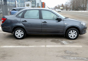 Подержанный автомобиль LADA (ВАЗ) Granta Sedan 2018 года (7 фото)