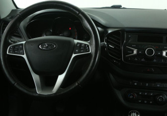Подержанный автомобиль LADA (ВАЗ) Vesta Sedan 2021 года (14 фото)