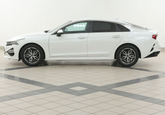 Подержанный автомобиль Kia K5 2020 года (7 фото)