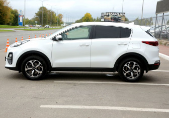 Подержанный автомобиль Kia Sportage 2019 года (8 фото)