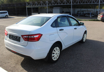 Подержанный автомобиль LADA (ВАЗ) Vesta Sedan 2020 года (7 фото)