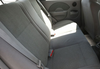 Подержанный автомобиль Chevrolet Aveo Sedan 2004 года (11 фото)
