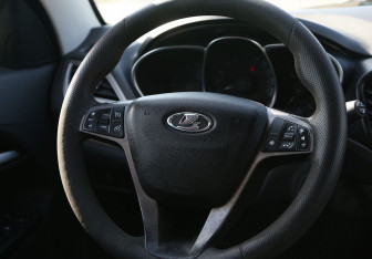 Подержанный автомобиль LADA (ВАЗ) Vesta Sedan 2016 года (16 фото)