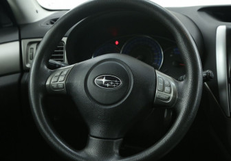 Подержанный автомобиль Subaru Forester Suv 2008 года (16 фото)