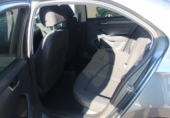 Подержанный автомобиль Skoda Rapid Liftback 2021 года (12 фото)
