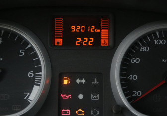 Подержанный автомобиль Renault Duster 2014 года (17 фото)