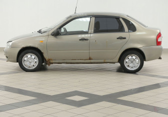 Подержанный автомобиль LADA (ВАЗ) Kalina Sedan 2006 года (7 фото)