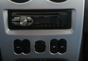 Подержанный автомобиль Renault Logan Sedan 2013 года (13 фото)