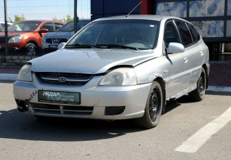 Подержанный автомобиль Kia Rio Wagon 2005 года (3 фото)