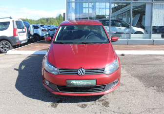 Подержанный автомобиль Volkswagen Polo Sedan 2012 года (2 фото)