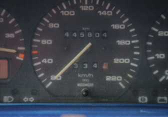 Подержанный автомобиль Volkswagen Passat Wagon 1989 года (17 фото)