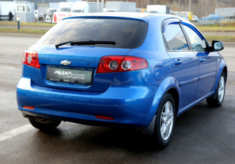 Подержанный автомобиль Chevrolet Lacetti Hatchback 2011 года (6 фото)
