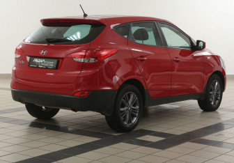 Подержанный автомобиль Hyundai ix35 2014 года (4 фото)