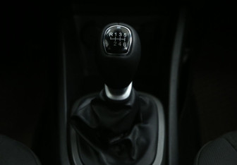 Подержанный автомобиль Kia Rio Sedan 2017 года (13 фото)