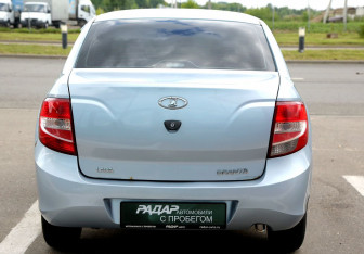 Подержанный автомобиль LADA (ВАЗ) Granta Sedan 2013 года (5 фото)