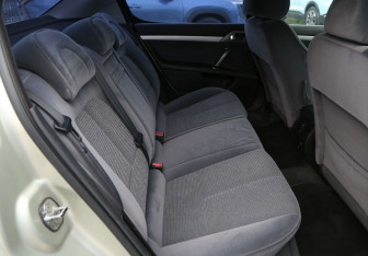 Подержанный автомобиль Peugeot 407 Sedan 2005 года (11 фото)