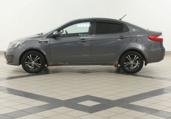 Подержанный автомобиль Kia Rio Sedan 2012 года (7 фото)