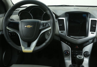 Подержанный автомобиль Chevrolet Cruze Sedan 2009 года (14 фото)